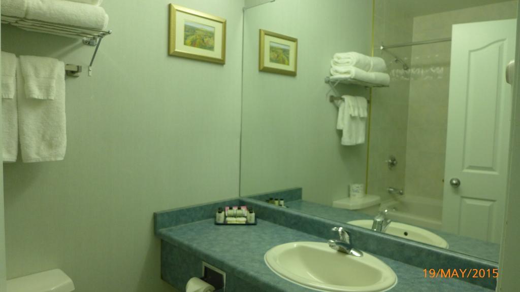 פורט מקמארי The Bridgeport Inn חדר תמונה